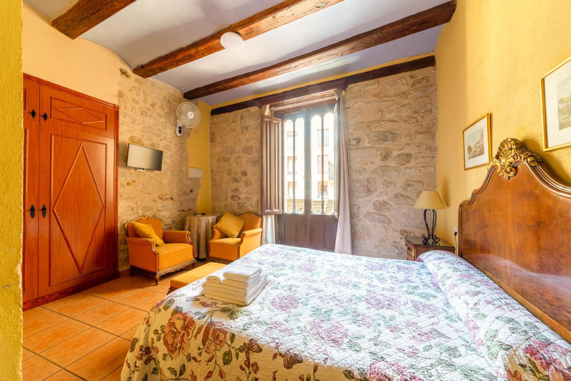 Hotel Fonda La Plaza Valderrobres Zewnętrze zdjęcie
