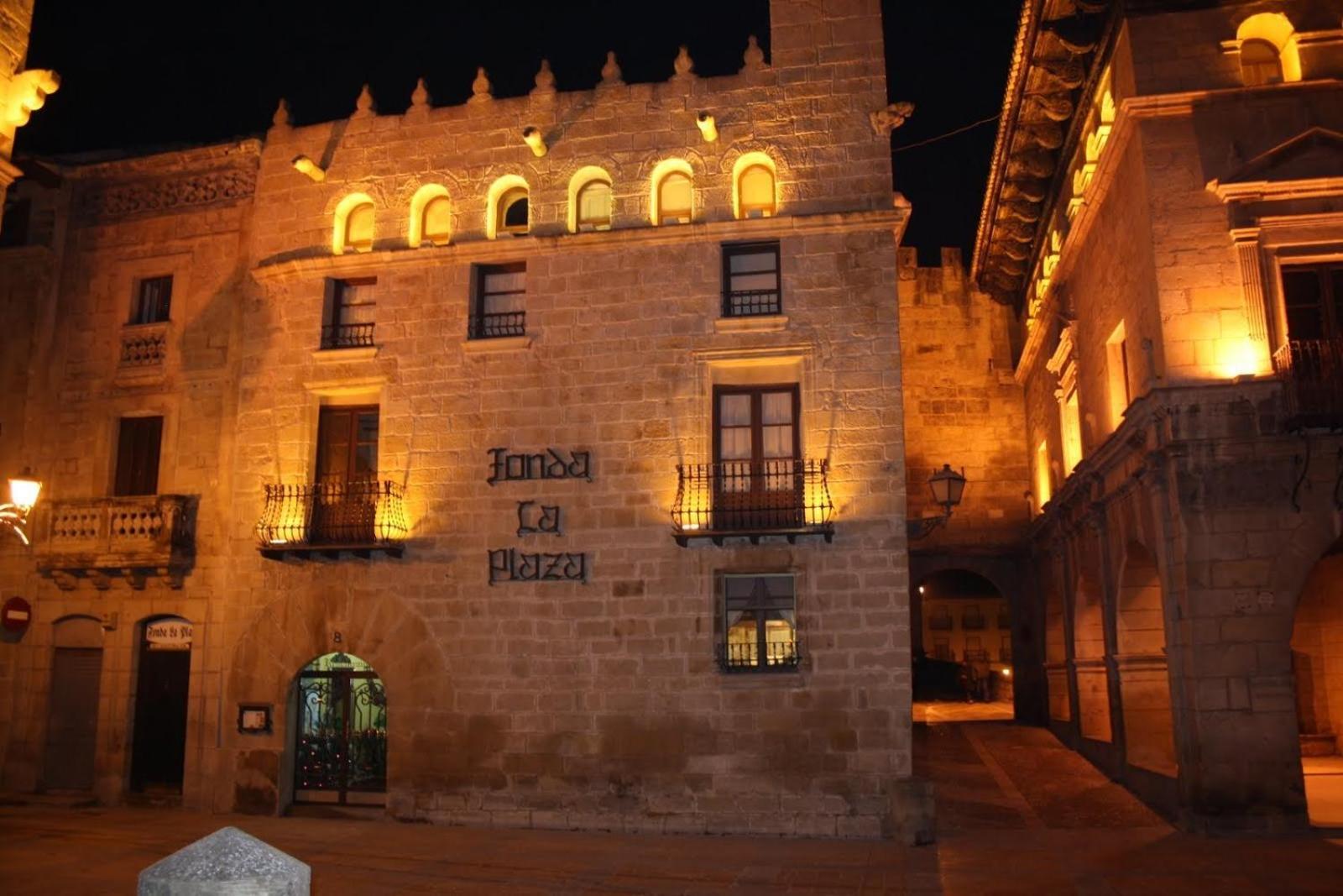 Hotel Fonda La Plaza Valderrobres Zewnętrze zdjęcie